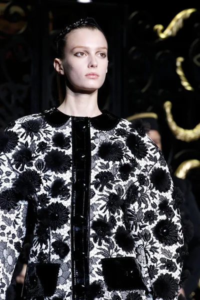 Look 155
